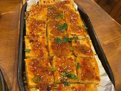 东镇千叶豆腐-老东镇啤酒屋海鲜加工·蒸汽海鲜·海鲜烧烤(台东店)