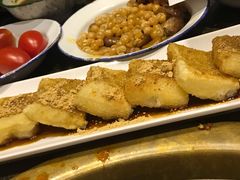 -沪小二炭火蛙锅(淮海中路美食不夜城店)