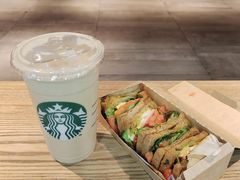 -星巴克(浦东机场T2到达店)