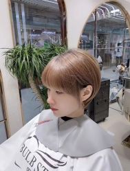 -BULB STUDIO 巴柏明星发型工作室