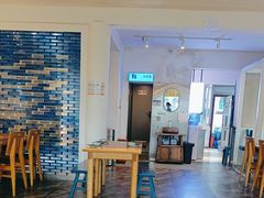 -包整·丝娃娃(甲秀楼景观店)