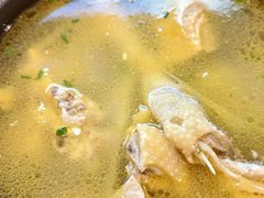 阳澄胡草鸡砂锅-品鲜村农家菜·阳澄湖大闸蟹(总店)
