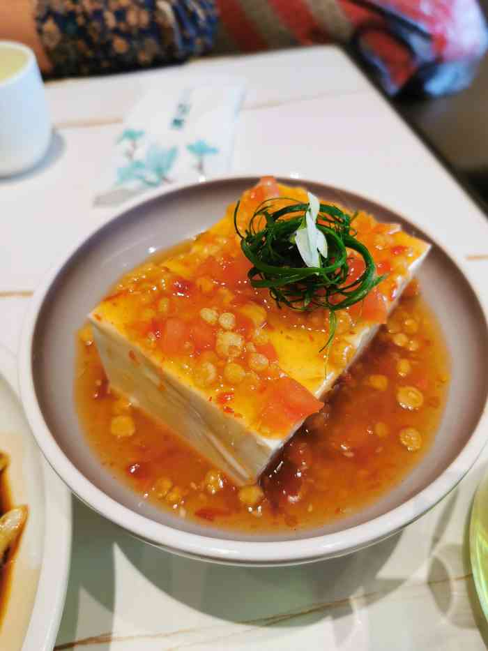 满记粤菜馆(金川街店)-"[薄荷]环境:北方市场后面金川街,环境很.