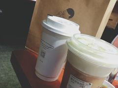 金凤茶王-喜茶(上海正大广场店)