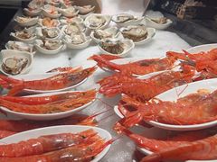 -雍容荟帝王蟹活龙虾展台自助(IFS黑金店)