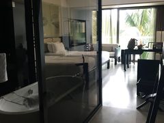 -三亚湾海居铂尔曼度假酒店