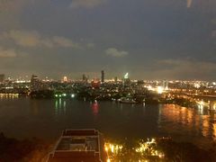 -阿瓦尼河滨曼谷酒店