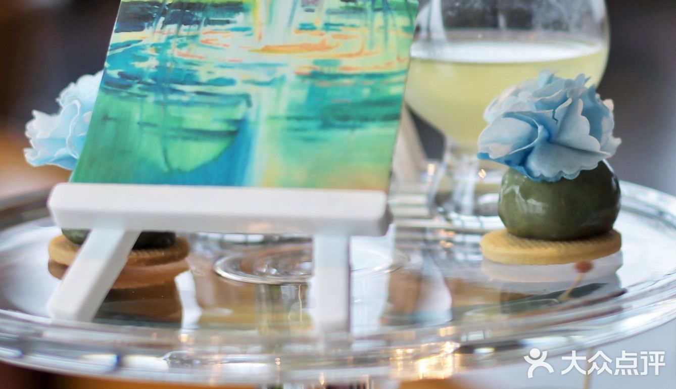 夏日焰火流光倾城｜可以吃的美高梅艺术画