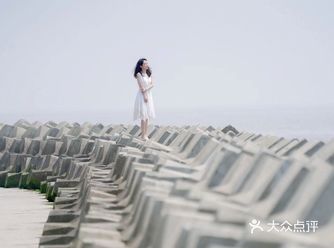 这次跑的远啊，摄影师说上海也有海边，那就一起去了碧海