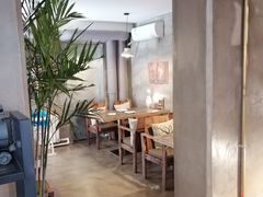 大堂-HIGH FIVE哈福手工汉堡(桂林路店)