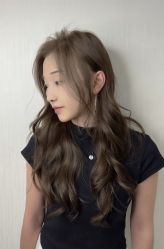 -虫二·专注健康烫染沙龙
