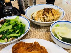 -沪西老弄堂面馆(定西路店)