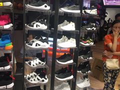 -李宁(大宁国际旗舰店)