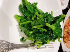 五粮液炒豆苗-北京四季酒店·采逸轩