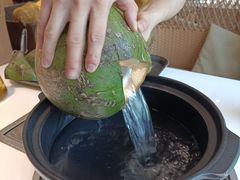 -东椰·海南椰子鸡火锅(朝阳门店)