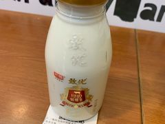 光明致优娟姗牛-全家便利店(中原二店)