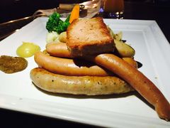 -LENBACH兰巴赫西餐啤酒坊(大连星海广场店)