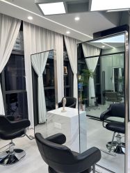 -U·NI SALON 造型