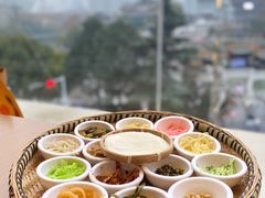 -包整·丝娃娃(一览甲秀楼风景店)