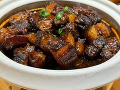 -头上红煨盐鸡·非遗院子餐厅