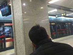 -体育场(地铁站)