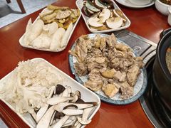 -菌之家·专业纯野生菌火锅·特色炒菌