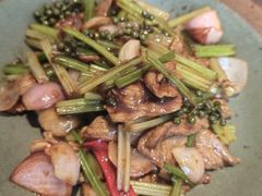-吕氏焗小鲜•海鲜青岛菜(总店)