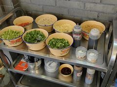 -拈签一笑黄牛肉辣卤串串