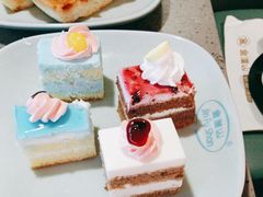 -金滏山烤肉·海鲜·火锅自助餐厅(襄阳万达店)