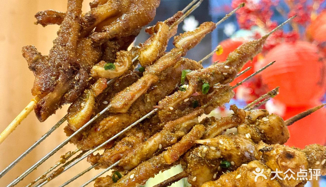 周末小聚少不了撸串🍢和啤酒🍻