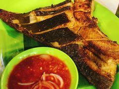 -明记烧鱼美味店