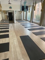 -一伽瑜伽·普拉提