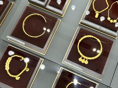 -百年港湾奥特莱斯(香炉礁店)