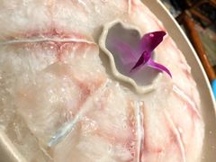 -老牌坊云南鱼豆花火锅(爱建店)