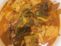 乾隆鱼头-乾隆美食·本帮菜(黄河路店)