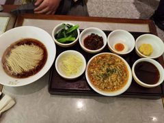 -松鹤面馆·古法焖肉面(观前店)
