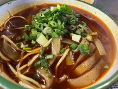 -拈签一笑黄牛肉辣卤串串