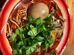 -楚东君•襄阳牛肉面牛杂煲(陆家嘴正大店)