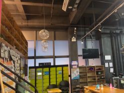 -零重力蹦床空间·滑梯·海洋球·团建(奥特莱斯店)