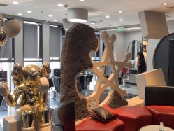 -TOP HAIR SALON