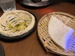 Hummus (one bread) 鹰嘴豆-Uncle Kosto科斯托·中东菜