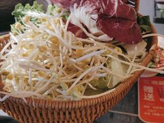 -由衷贵州酸汤牛肉火锅(新桥店)