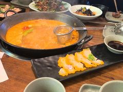 -花菇朵·云山雀 ll 野生菌锅·野果酸汤·精品滇菜(万柳店)