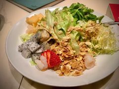 海鲜什锦蔬菜沙拉-红樱桃·欢乐餐厅(太原里店)