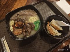 -横琴湾畔餐厅(长隆海洋王国白鲸剧场店)