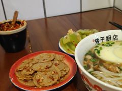 -矮子粉店1985·长沙米粉(湘春路店)