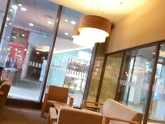 大堂-星巴克(青岛大拇指广场分店)