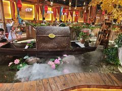 -老滇山寨•云南特色菜•地方菜•民族风情歌舞表演(金碧店)
