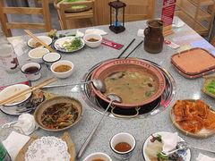 -阿婆情腊排骨火锅(金虹路店)