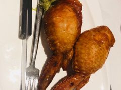 鲜虾胶酿脆皮鸡翅-港丽餐厅(高德置地店)